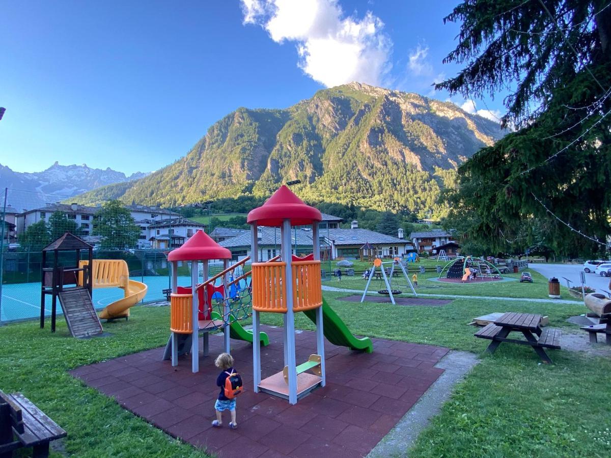 Appartamento De Montagne Berthod Pré-Saint-Didier Eksteriør bilde